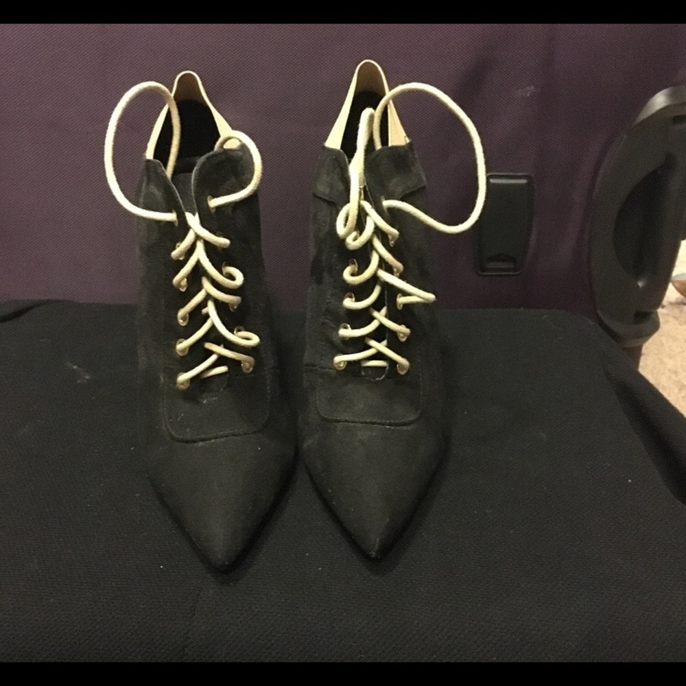 Black and cream pointy toe boots